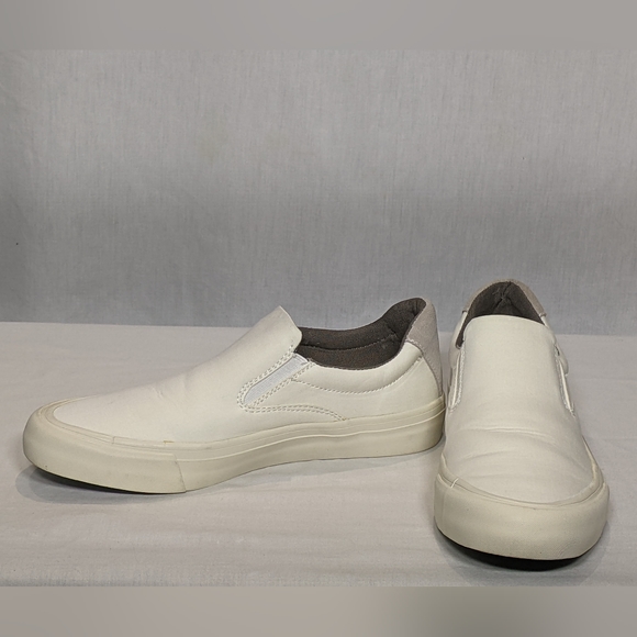 NEW SeaVees Hawthorne Sz 9 White AMAZING shoe - Picture 2 of 4